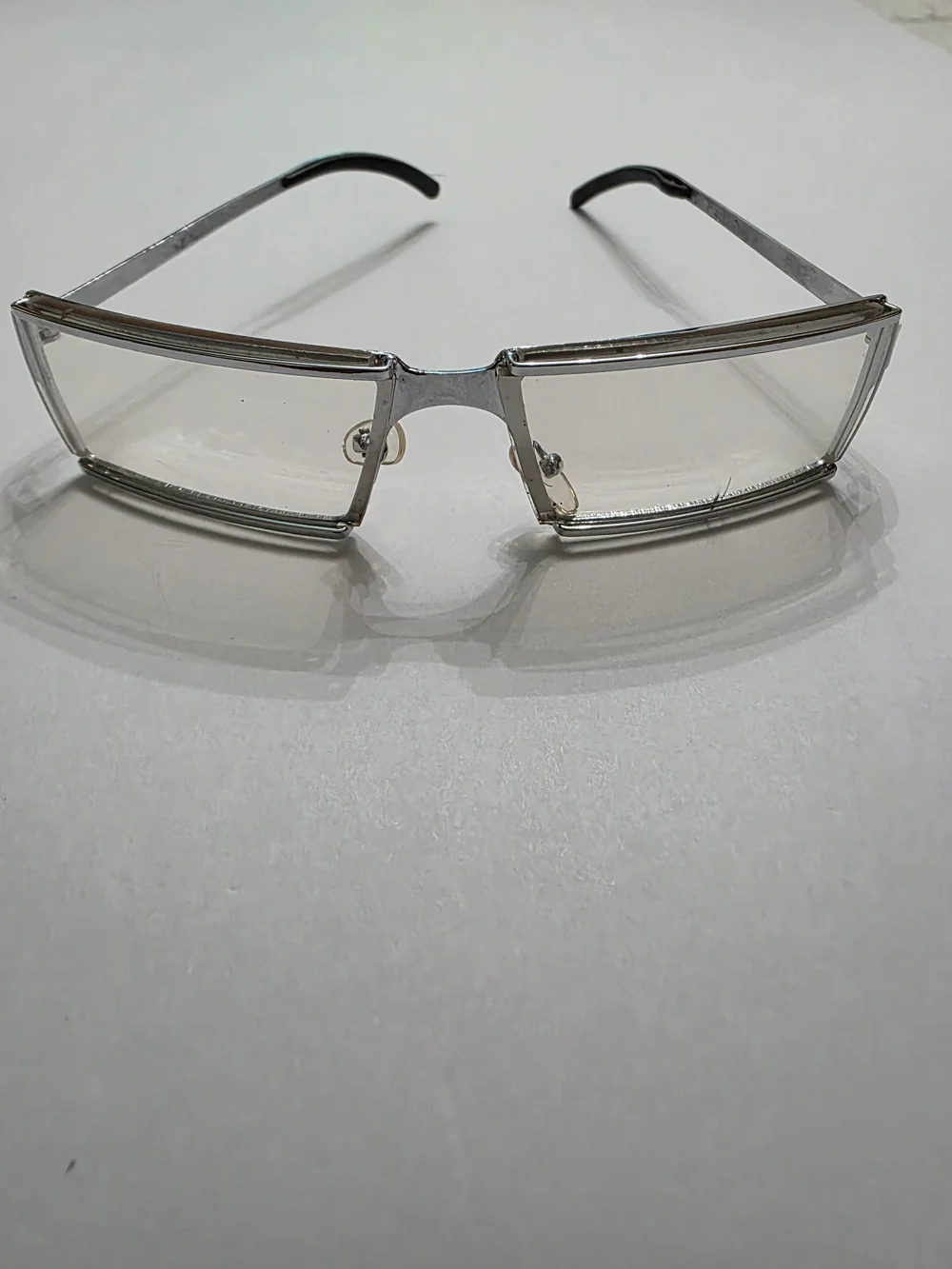 N/A stylish silver